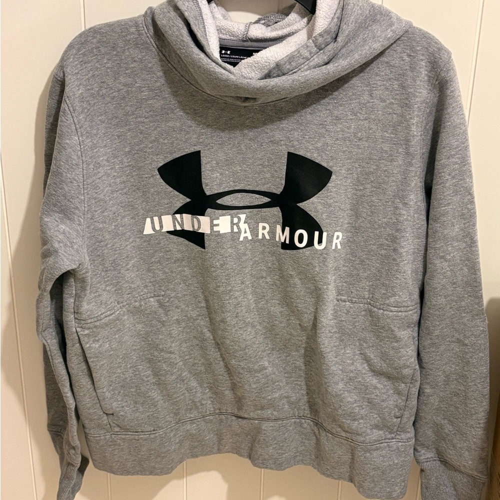 Loose Fit Under Armour Hoodie in Grey